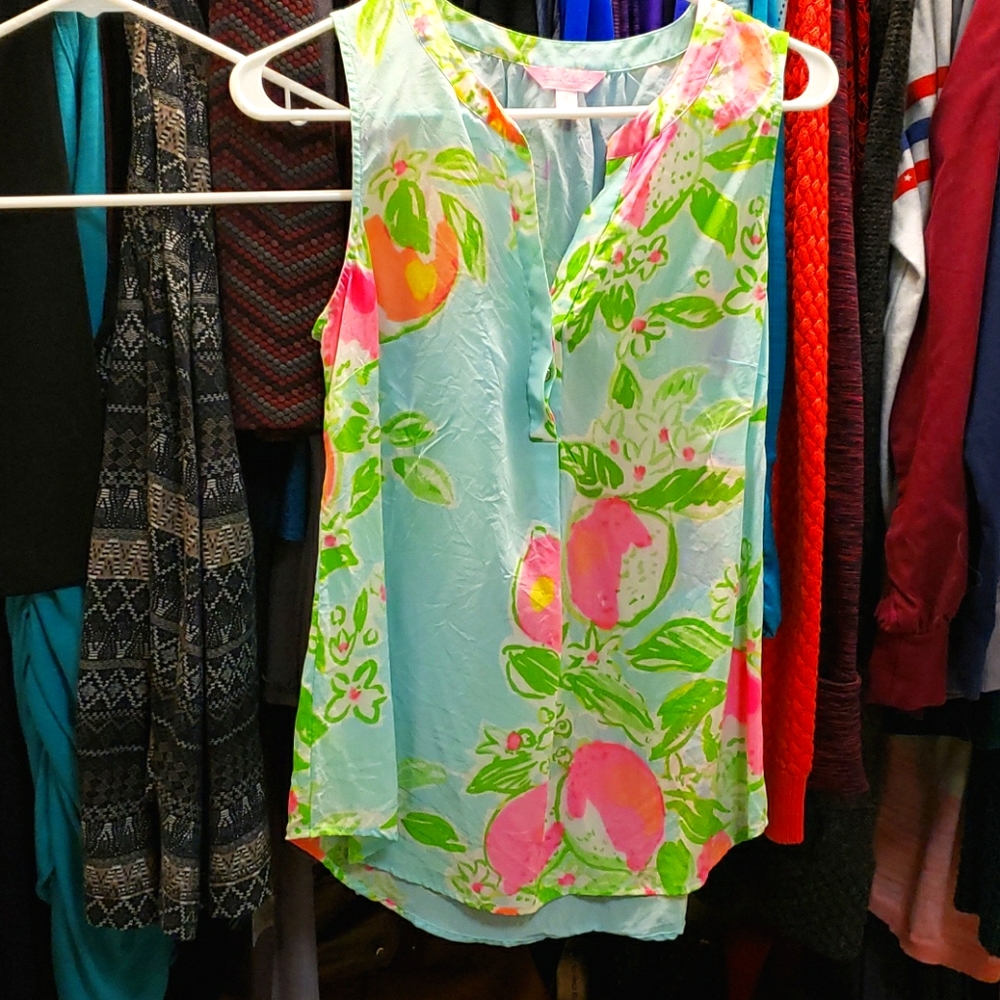 Lilly pultizer berry silk top